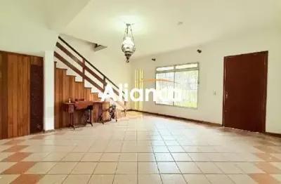 Casa com 3 quartos para alugar na avenida teixeira mendes, 315, chácara das pedras, porto alegre por r$ 6.000