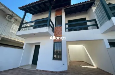 Casa com 2 quartos para alugar na rua cilon rosa, 280, vila eunice velha, cachoeirinha por r$ 2.300