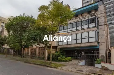 Apartamento com 3 quartos para alugar na rua professor ivo corseuil, 364, petrópolis, porto alegre por r$ 9.500