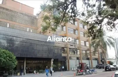 Sala comercial para alugar na Avenida Pernambuco, 1519, Navegantes, Porto Alegre por R$ 8.500