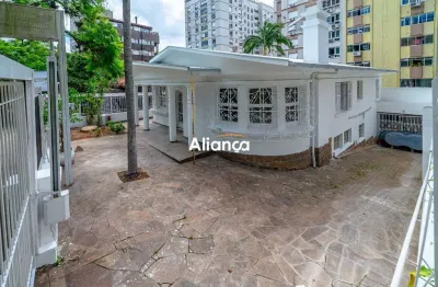 Casa comercial para alugar na rua dona laura, 912, rio branco, porto alegre por r$ 12.500