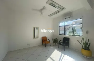 Sala comercial para alugar na Avenida Fernando Ferrari, 354, Vila Regina, Cachoeirinha por R$ 1.450