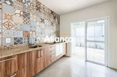 Casa com 2 quartos para alugar na Rua Lloyd de Andrade Polidoro, 35, Ipanema, Porto Alegre por R$ 3.360