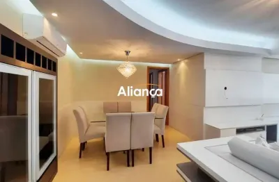 Apartamento com 3 quartos para alugar na Rua Tiradentes, 81, Independência, Porto Alegre por R$ 5.500