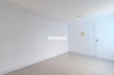 Apartamento com 2 quartos para alugar na Estrada João de Oliveira Remião, 5400, Lomba do Pinheiro, Porto Alegre por R$ 900