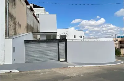 Casa com 3 quartos(st) - 84 m² de área construída - castanheiras - governador valadares/mg