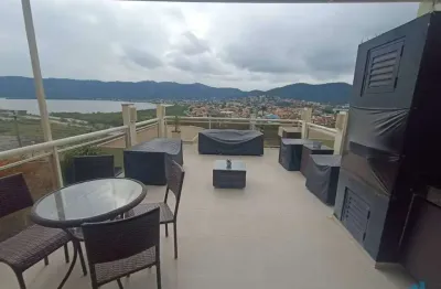 Casa com 4 quartos à venda na Rua Achylles de Albuquerque Oliveira, 106, Camboinhas, Niterói