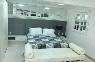 Casa com 5 quartos para alugar na Rua Roberto Augusto Morgado, 219, São Francisco, Niterói