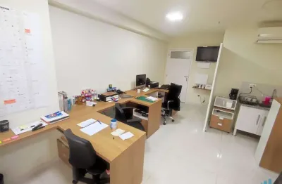 Casa comercial com 1 sala à venda na Rua General Andrade Neves, 9, São Domingos, Niterói