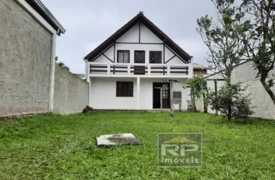 Chalé sobrado na praia de guaratuba – terreno enorme e financiamento disponível