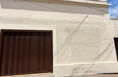 Casa à venda em Campos Elíseos – 2 Quartos (1 Suíte), Quintal, 89 m²