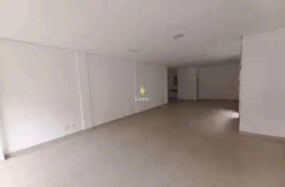 Ponto comercial para alugar na comendador antônio alves, 1401, centro, pedro leopoldo por r$ 2.500