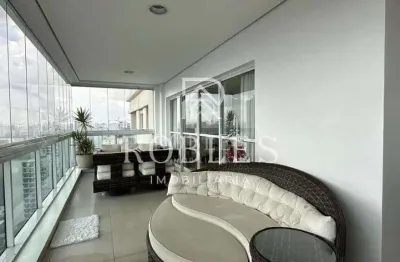 Cobertura com 370 m², 3 quartos sendo 3 suítes à venda no bairro Campo Belo.