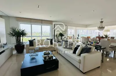 Apartamento com 251 m², 4 quartos sendo 4 suítes à venda no bairro Campo Belo.