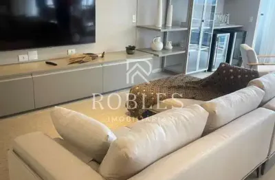 Apartamento com 190 m², 3 quartos sendo 3 suítes à venda no bairro Chácara Santo Antônio.