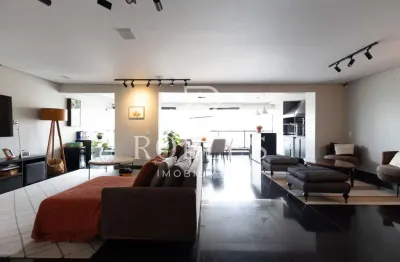 Apartamento com 167 m², 3 quartos sendo 3 suítes à venda no bairro Granja Julieta.