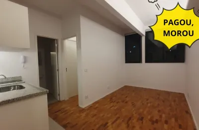 Pagou, morou | 5 min do metrô república | sem fiador | contrato 12 meses