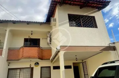 Casa em condomínio fechado com 3 quartos à venda na Rua C24, 231, Jardim América, Goiânia