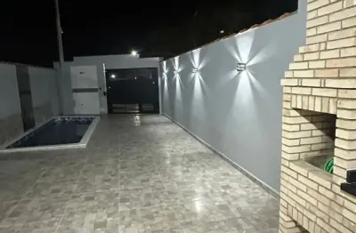 Linda Casa á Venda, Lado Praia com 2 dorm.  em Mongaguá!!!!!