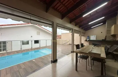 Casa com 3 quartos à venda na Cidade Jardim, Patos de Minas 