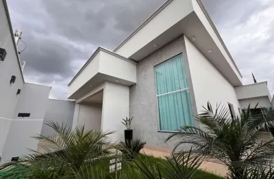 Casa com 3 quartos à venda no Jardim Peluzzo, Patos de Minas 