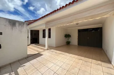 Casa com 3 quartos à venda no Novo Horizonte, Patos de Minas 