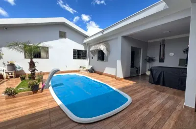 Casa com 3 quartos à venda no Residencial Barreiro, Patos de Minas 