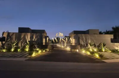 Casa à Venda de Condomínio com 3 suítes, Marmeleiro-Atibaia