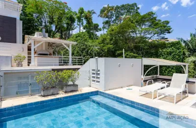 Casa em condomínio, 586mts, 3 suítes, 4 vagas no condomínio almirante