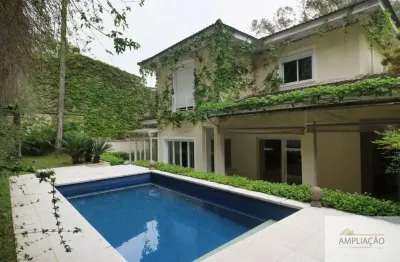 Casa em condomínio, 440mts, 4 suítes, 4 vagas no condomínio vinicius de moares