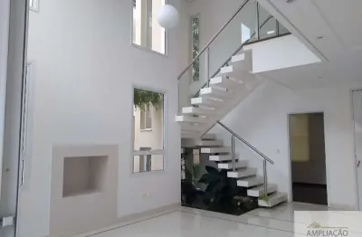 Casa em condominio, 3 suítes 4 vagas,  piscina, espaço gourmet, segurança 24 horas,  no Morumbi