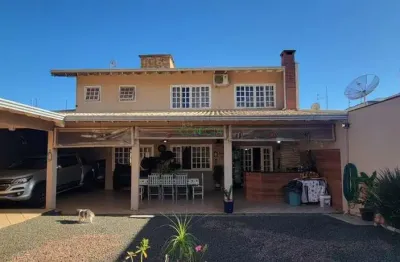 Casa com 3 quartos à venda na rua benjamin jorge, esperança, londrina por r$ 900.000