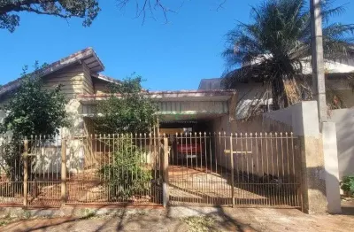 Casa com 5 quartos à venda na rua fernandes camacho, petrópolis, londrina por r$ 640.000