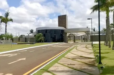 Casa em condomínio fechado com 4 quartos à venda na rua alcides turini, sun lake residence, londrina por r$ 2.390.000