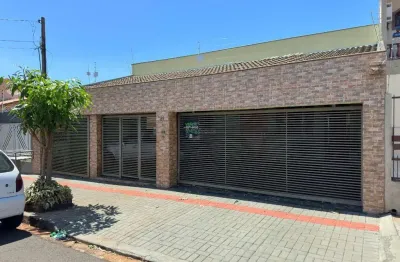 Casa com 6 quartos à venda na rua cesarina lima camargo, jardim pacaembu, londrina por r$ 670.000