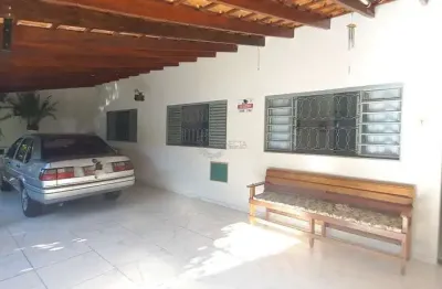 Casa com 3 quartos à venda na rua ouadi josé nakhli, aragarça, londrina por r$ 430.000