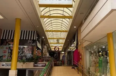 Sala comercial à venda na rua pio xii, centro, londrina por r$ 11.000.000