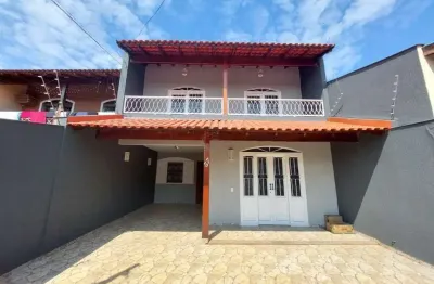 Casa com 4 quartos à venda na rua haroldo de freitas, jardim império do sol, londrina por r$ 550.000