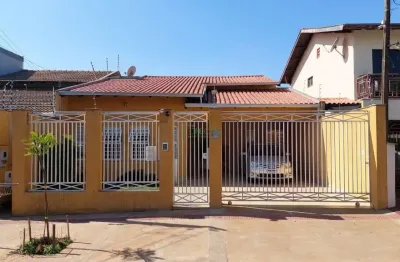 Casa com 4 quartos à venda na rua professora delvina borges, universitário, londrina por r$ 1.050.000