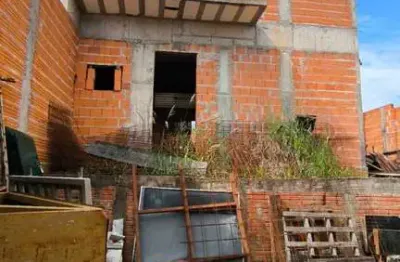 Casa com 3 quartos à venda na rua eduardo aparecido turetta, jardim itaparica, londrina por r$ 680.000
