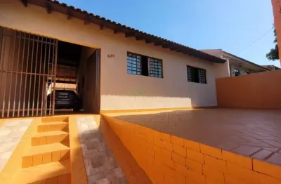 Casa com 3 quartos à venda na rua eiti suguimoto, conjunto santa rita 6, londrina por r$ 550.000