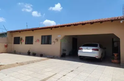 Casa com 4 quartos à venda na rua sertanópolis, lindóia, londrina por r$ 450.000