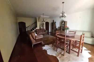 Casa com 4 quartos à venda na rua augusto de souza brandão, vila fujita, londrina por r$ 1.200.000