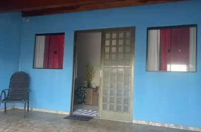 Casa com 3 quartos à venda na rua pompeu soares cardoso, jardim das palmeiras, londrina por r$ 320.000