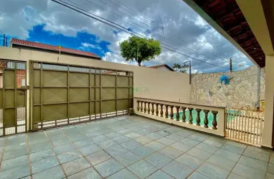 Casa com 3 quartos à venda na rua fábio paludetto, pinheiros, londrina por r$ 750.000