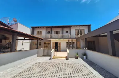 Casa com 3 quartos à venda na Rua Haroldo de Freitas, Jardim Império do Sol, Londrina por R$ 760.000