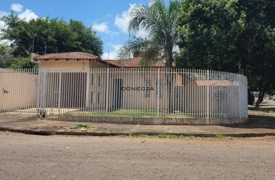 Casa com 3 quartos à venda na Rua Araraquara, Veraliz, Londrina por R$ 548.000