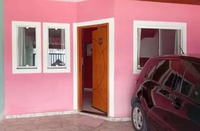 Casa com 3 quartos à venda na Rua Chapéuzinho Vermelho, 100, Jardim Gurilândia, Taubaté
