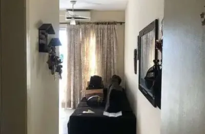 Apartamento para venda possui 65 metros com 2 quartos e 1 suíte vaga coberta