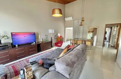 Casa com 3 quartos à venda na Avenida Carlos Pedroso da Silveira, Piracangaguá, Taubaté